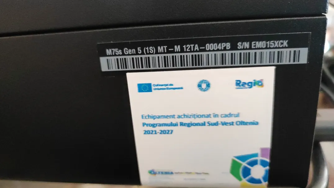 Stație de lucru Lenovo ThinkCentre