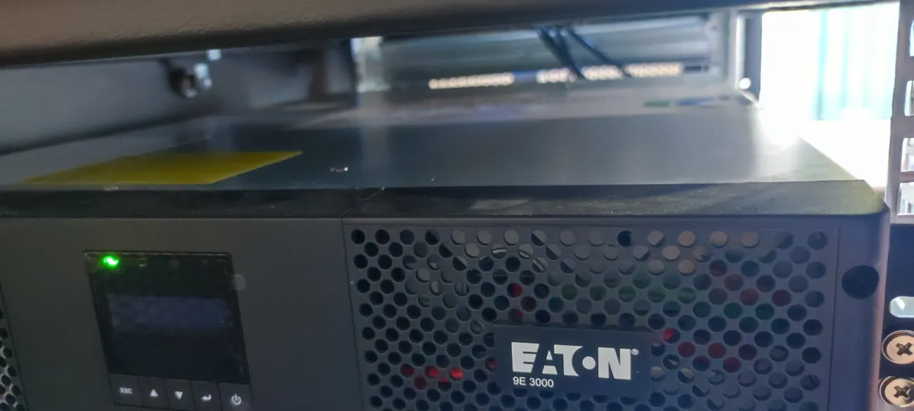 UPS server Eaton